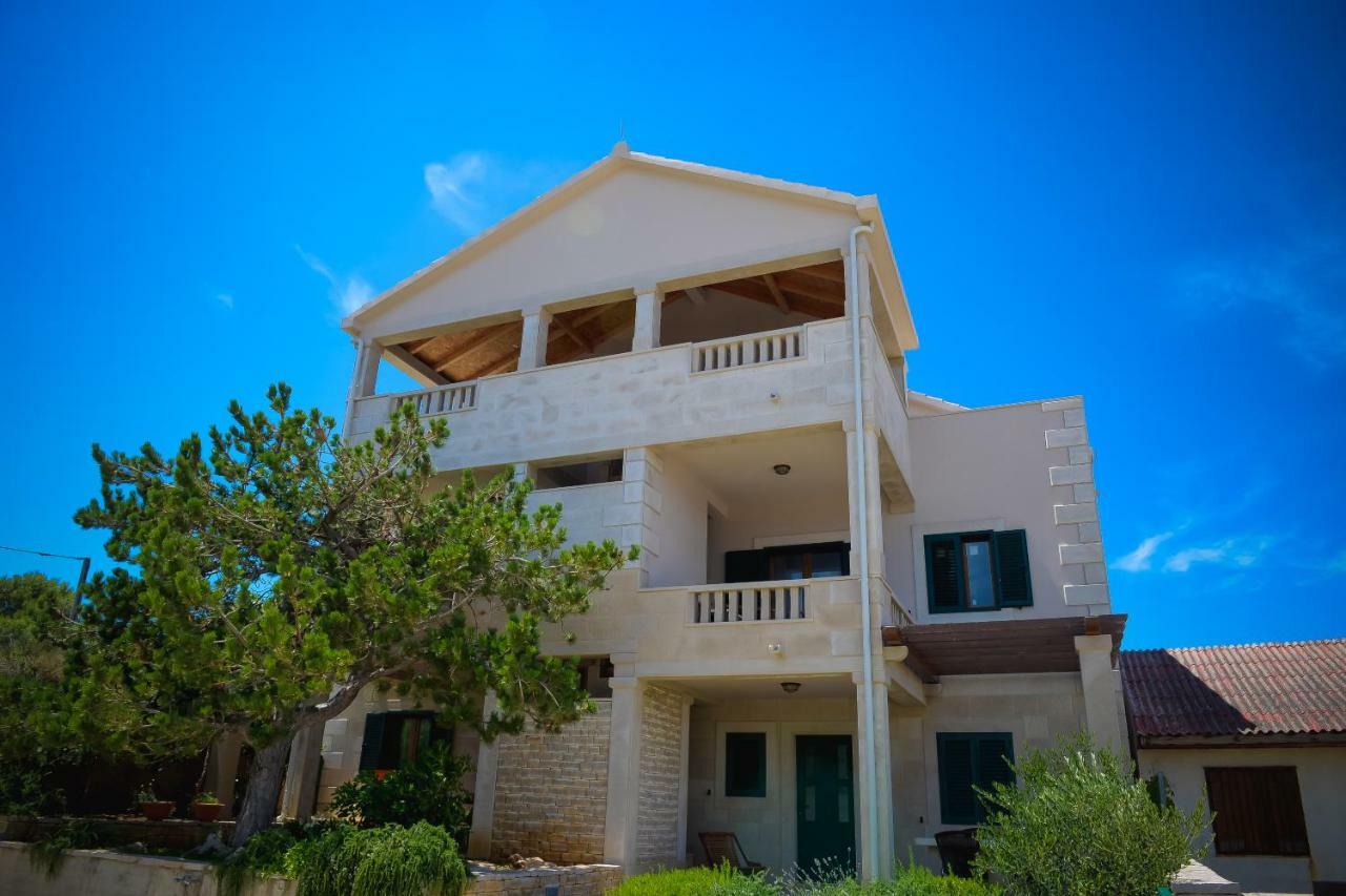 Apartment Markioli Povlja  Kültér fotó