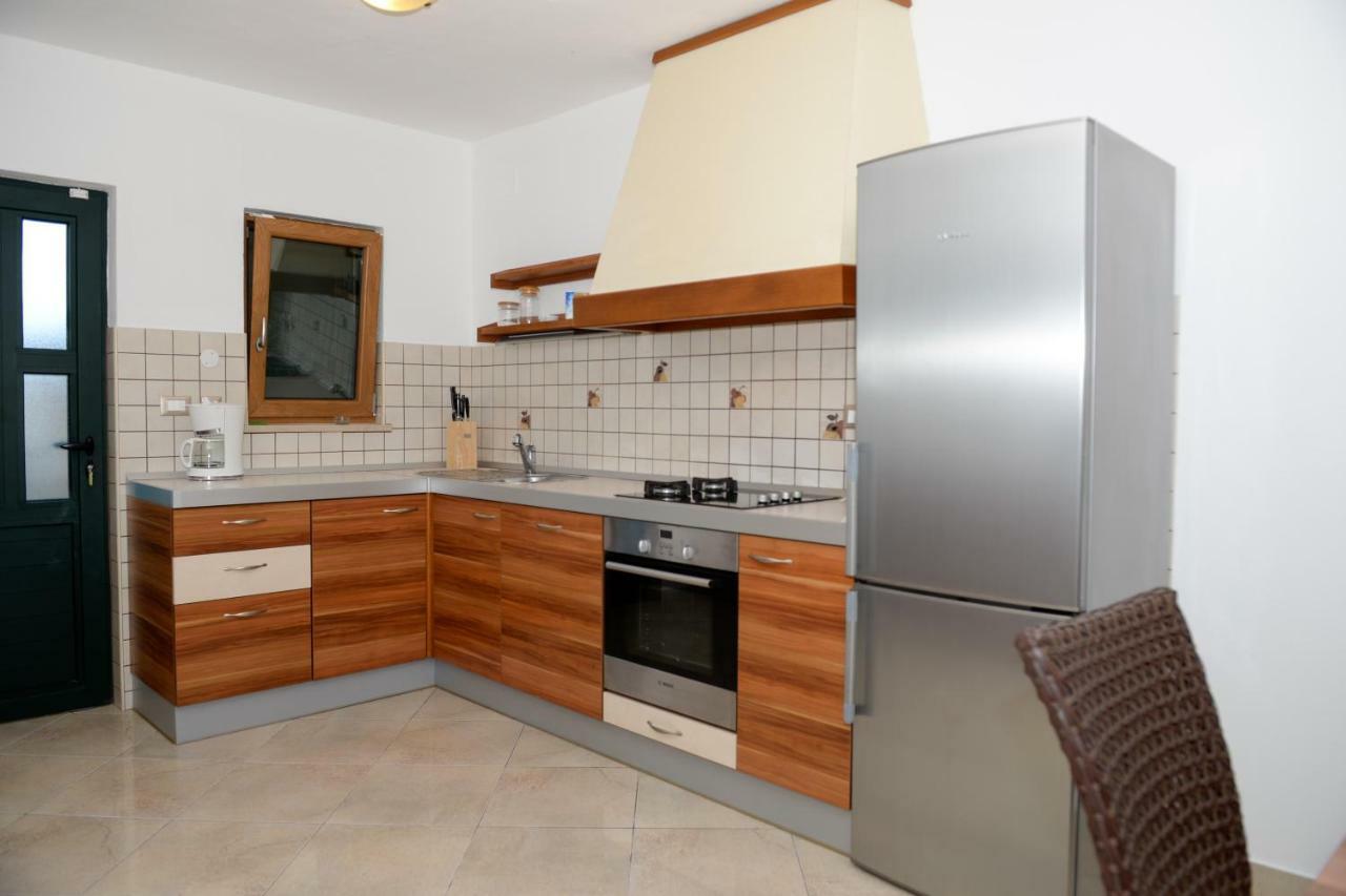 Apartment Markioli Povlja  Kültér fotó