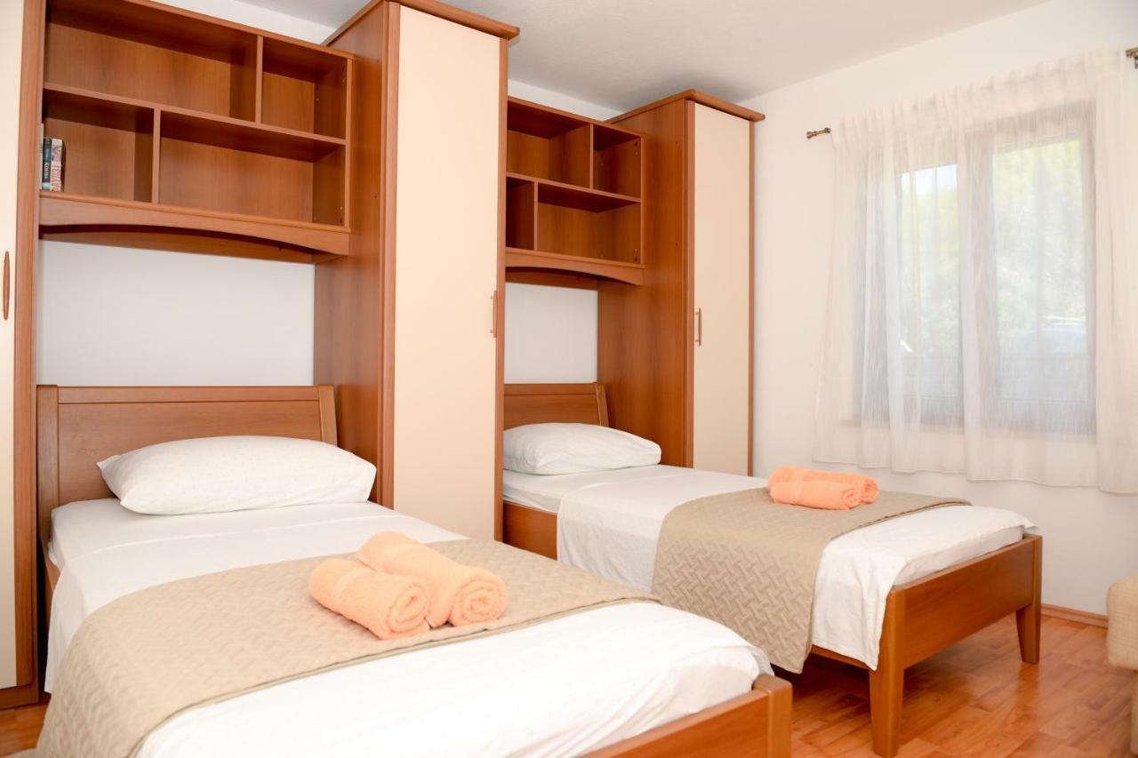 Apartment Markioli Povlja  Kültér fotó